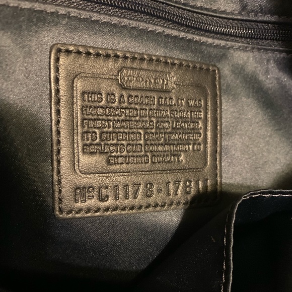 Coach Chelsea Leather Shoulder Purse - Picture 7 of 7